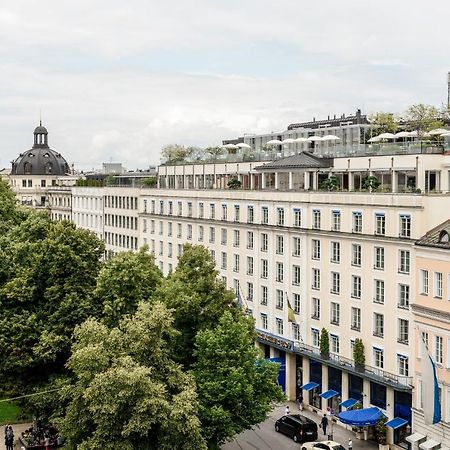 Hotel Bayerischer Hof München Kültér fotó Residential buildings in the quarter
