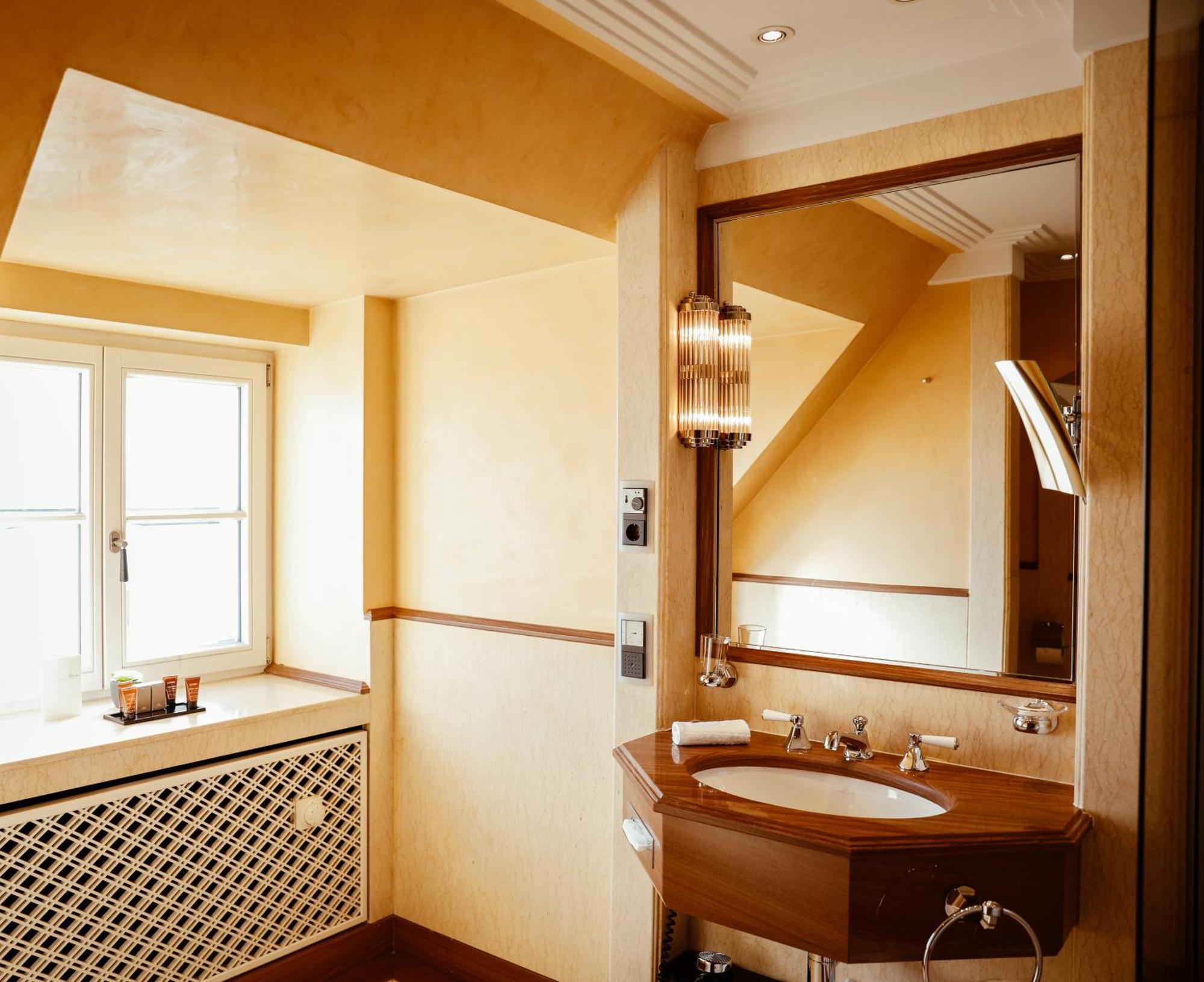 Hotel Bayerischer Hof München Szoba fotó