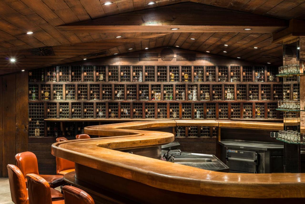 Hotel Bayerischer Hof München Kültér fotó The bar at the 2010 Sundance Film Festival